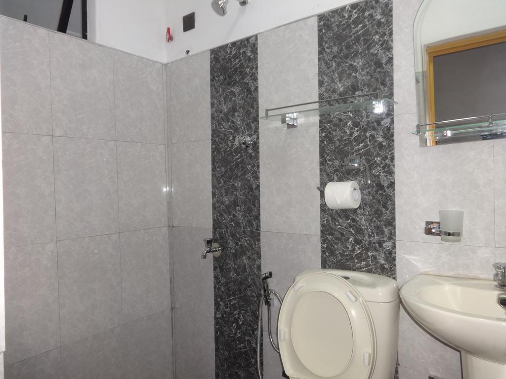 טרינקומאלה Dutch Bay Beach Cottages מראה חיצוני תמונה