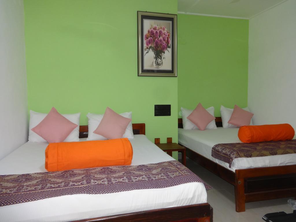 טרינקומאלה Dutch Bay Beach Cottages מראה חיצוני תמונה
