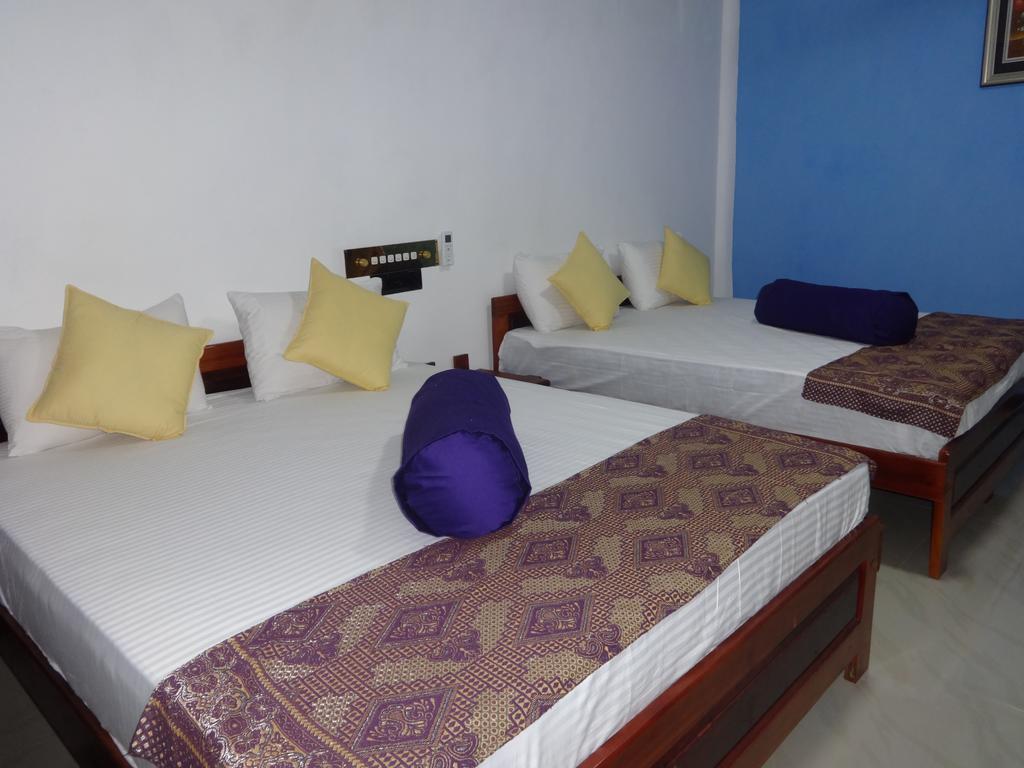 טרינקומאלה Dutch Bay Beach Cottages מראה חיצוני תמונה