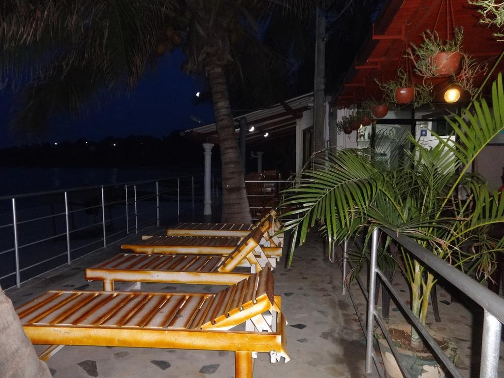 טרינקומאלה Dutch Bay Beach Cottages מראה חיצוני תמונה
